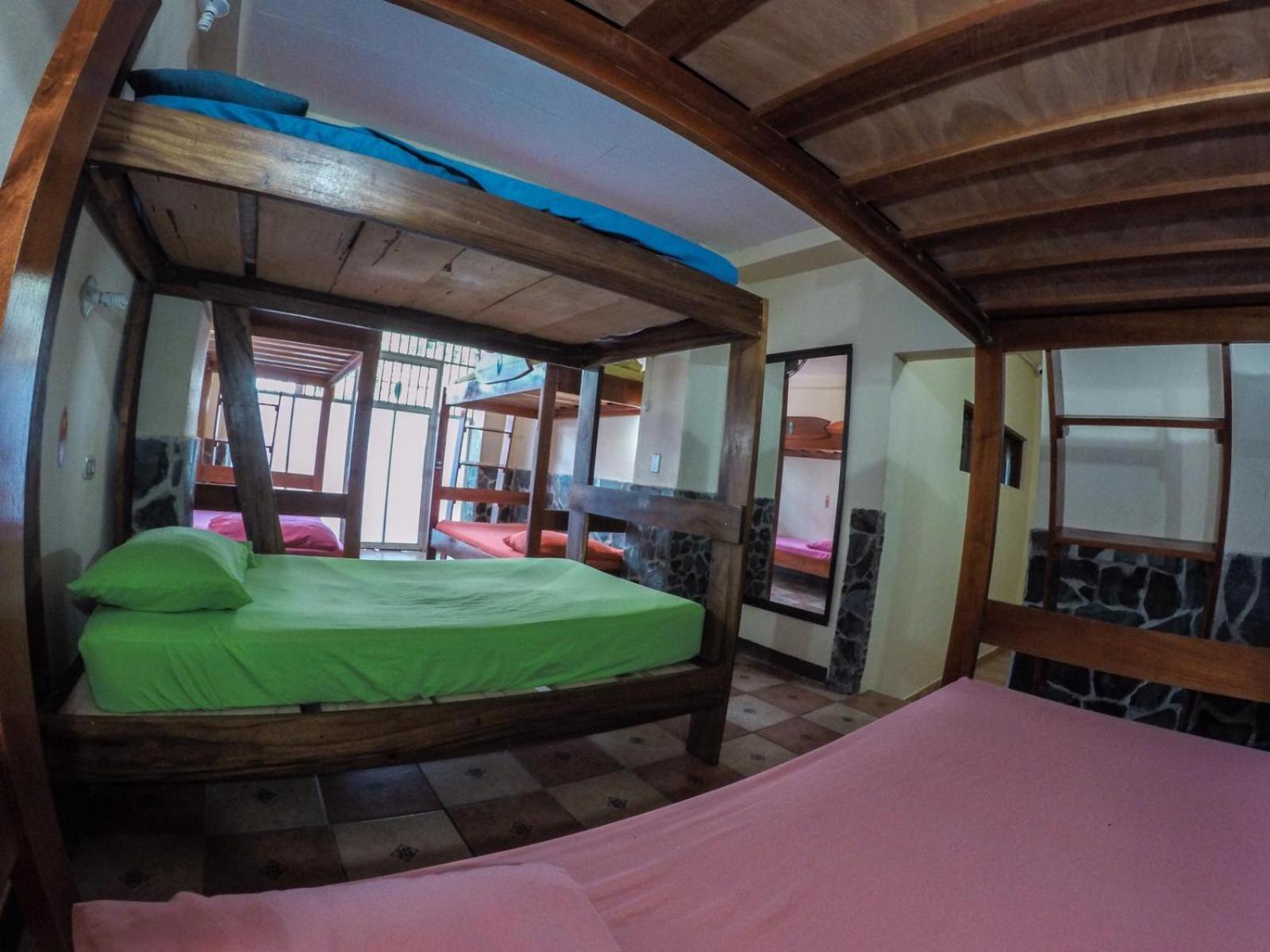 Hostel De Haan Jacó Extérieur photo